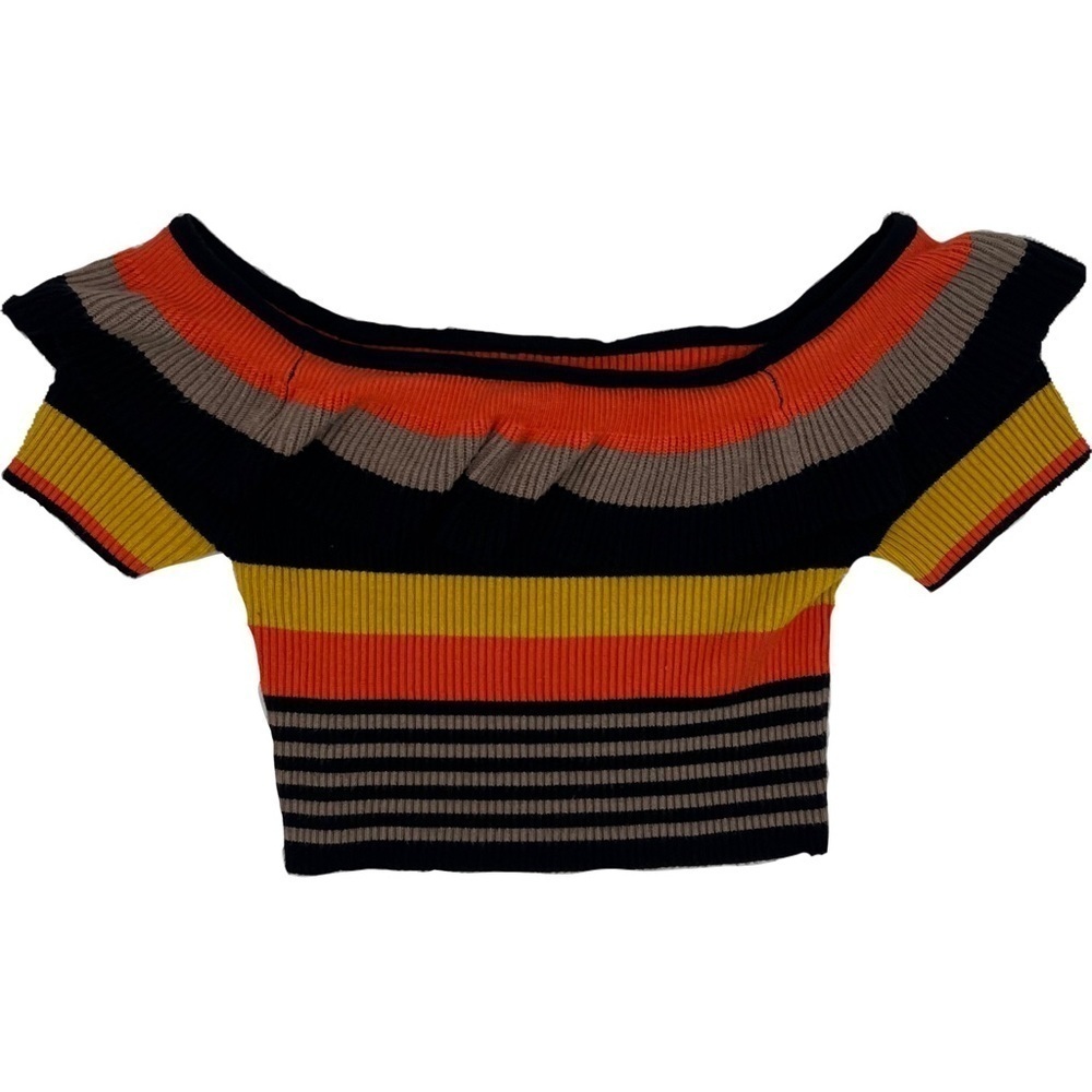 Kimchi Blue Riley Off-The-Shoulder Ruffed Crop Top - Picture 4 of 5